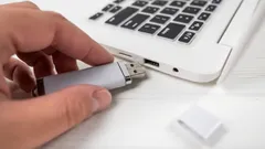 Can You Really Trust a Flash Drive? Experts Reveal the Best Ways to Store Important Files