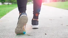 How Long Should You Walk Each Day for a Flat Stomach? Advice from an Experienced Trainer